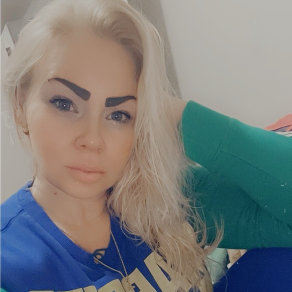 Meet your Posher, Shanna - Picture 3 of 3